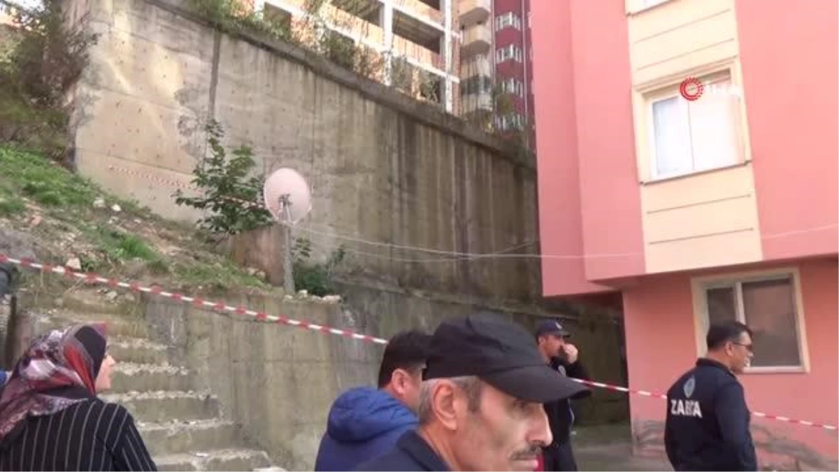 Zonguldak haberleri | Zonguldak\'da istinat duvarı çöktü: 20 daire tahliye edildi