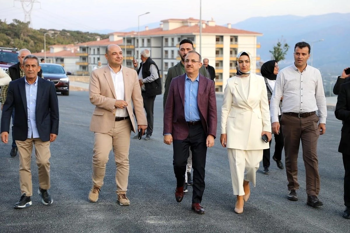 İzmir haberi | AK Parti İzmir İl Başkanı Sürekli\'den TOKİ ziyareti