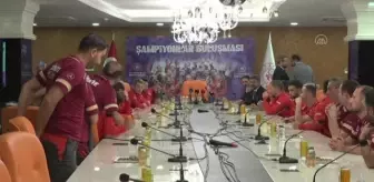 Bakan Kasapoğlu: ''İnancın, birlik ve beraberliğin karşısında hiçbir engelin olamayacağını tüm dünyaya haykırdınız'