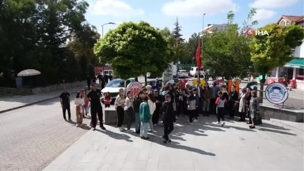 Başkent\'te 6 ülkenin halk dansları topluluğundan unutulmaz gösteri