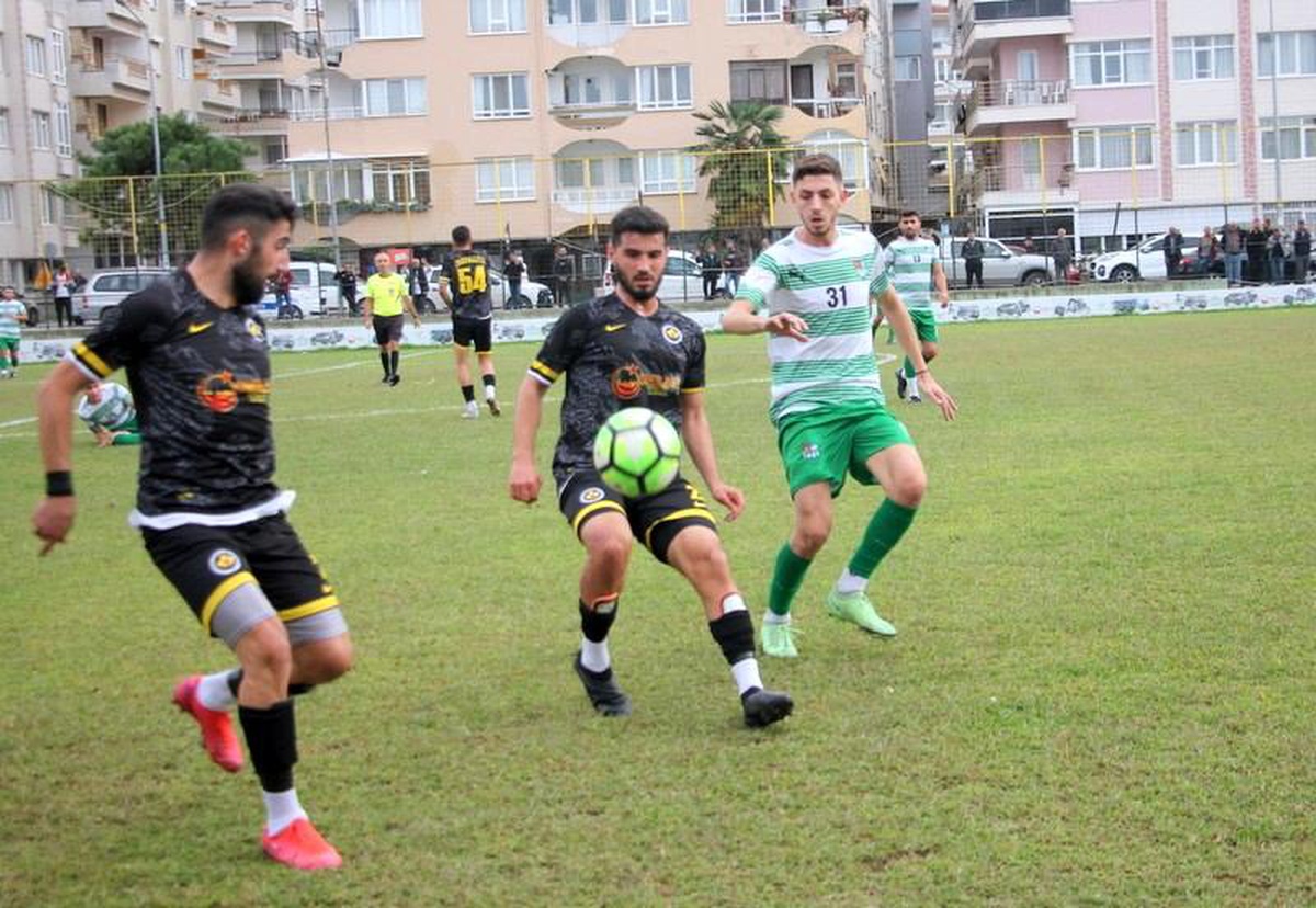 Yalova spor: Çınarcık Belediyespor yeni sezonu hazırlık maçıyla açtı