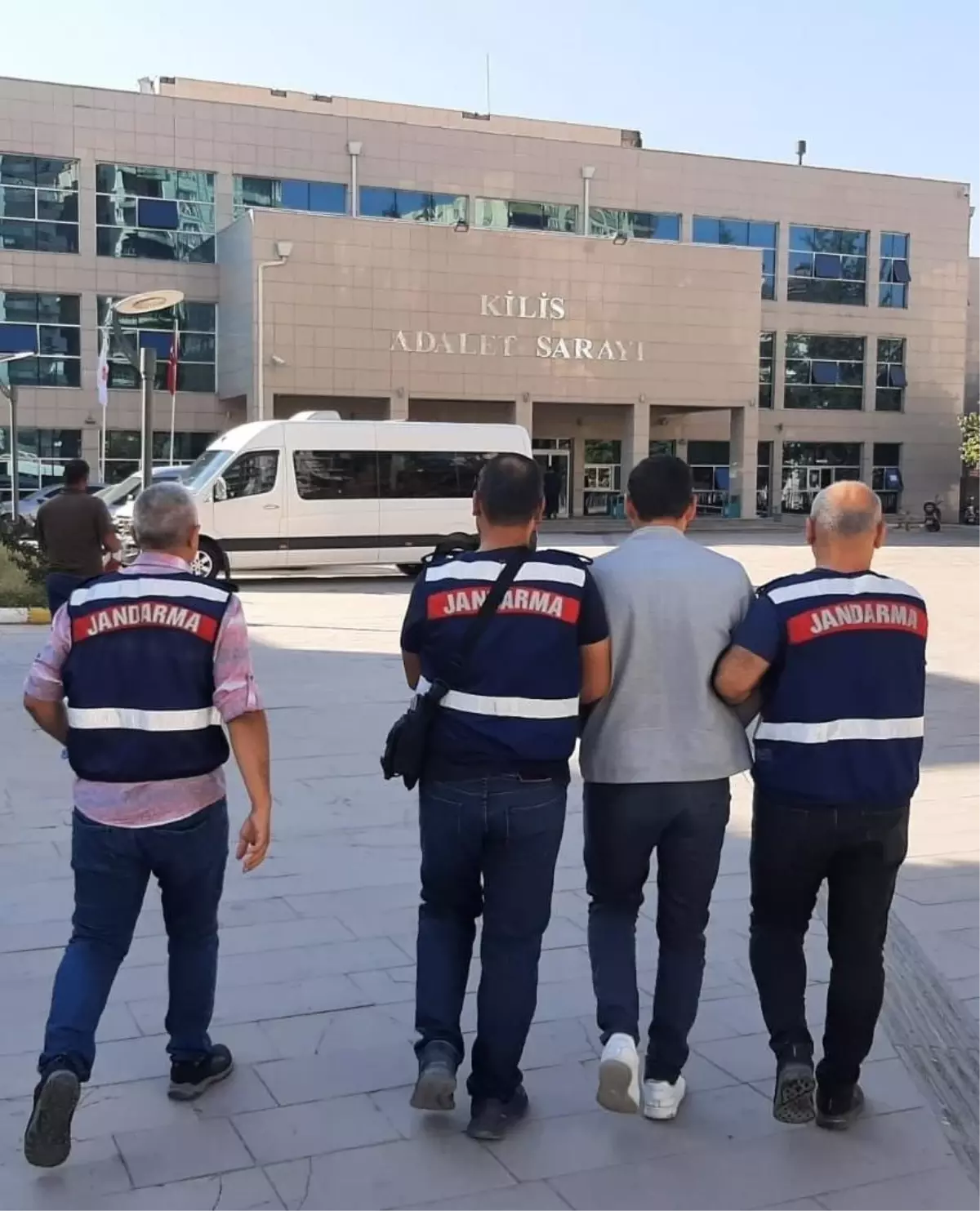 Çorum haberi... Çorum\'da terör operasyonunda yakalanan zanlı tutuklandı