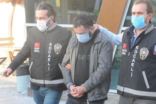 Ev arkadaşlarını öldürmeden önce cesedi atacakları yer için keşif yapmışlar Ev arkadaşlarını öldürmeden önce cesedi atacakları yer için keşif yapmışlar