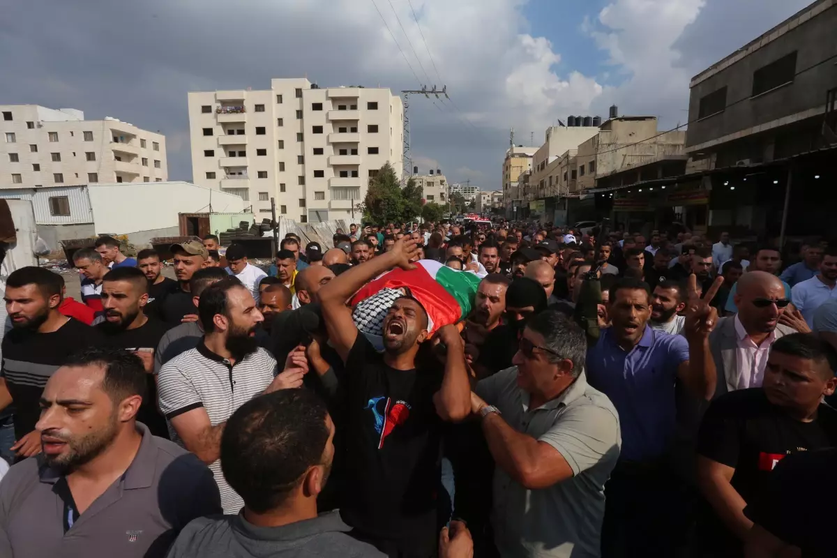 Son dakika haberleri | İsrail güçlerinin Cenin\'de öldürdüğü Filistinli gencin cenazesi toprağa verildi