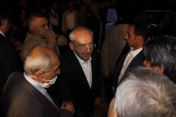 Kılıçdaroğlu Kocaeli'de hastaneye kaldırılan kardeşini ziyaret etti