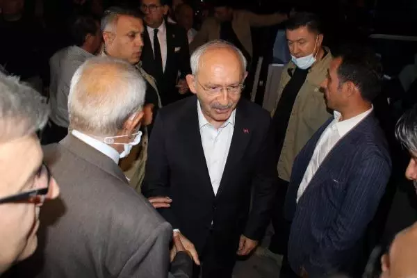 Kılıçdaroğlu Kocaeli'de hastaneye kaldırılan kardeşini ziyaret etti