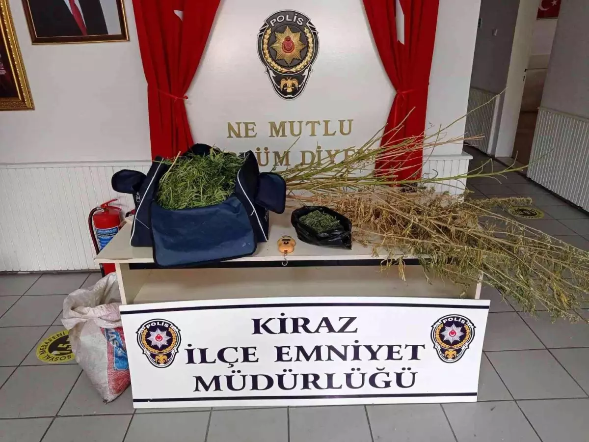 İzmir haber... Kiraz polisinden torbacıya baskın: Bir adreste üretip bir adreste satıyordu