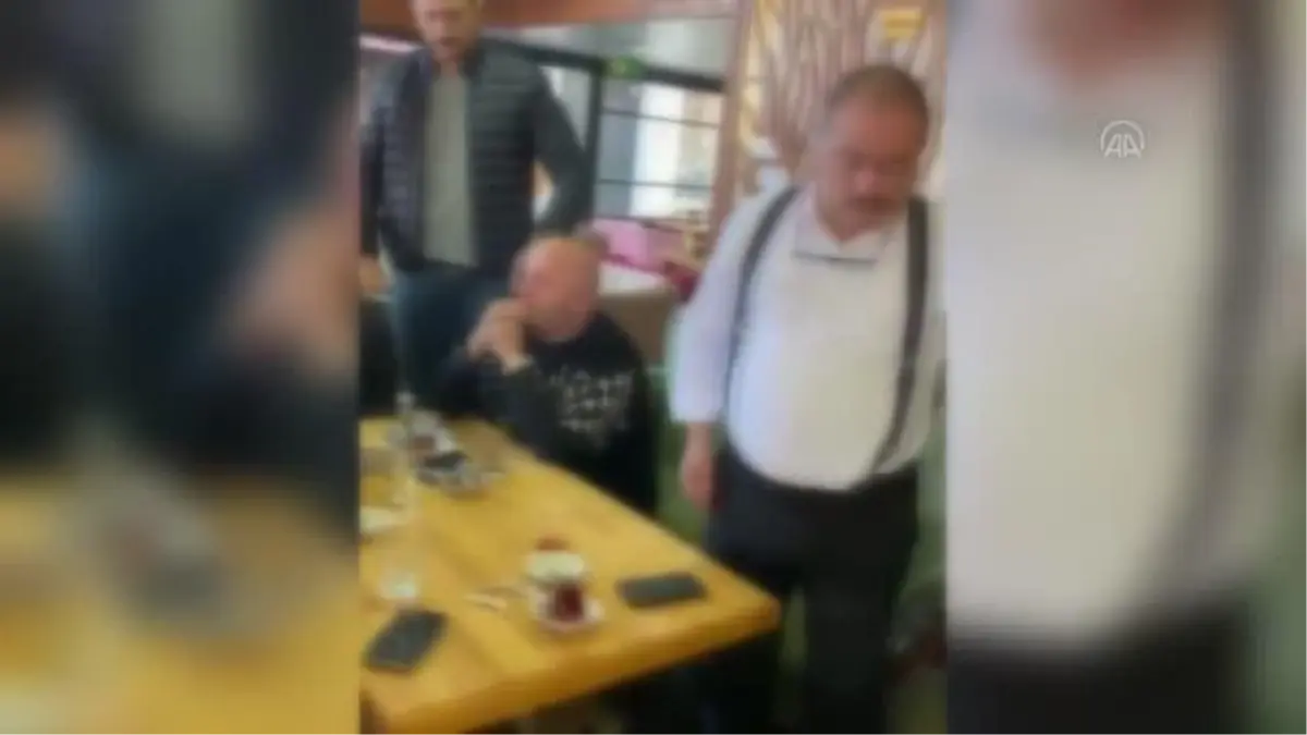 Küçükçekmece\'de asılsız ihbar yaptıkları kafe sahibini dolandırmaya çalışan 4 şüpheli tutuklandı