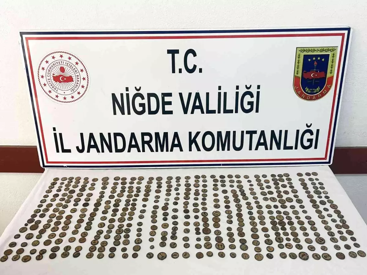 Niğde haberleri | Niğde\'de Roma dönemine ait 474 sikke ele geçirildi