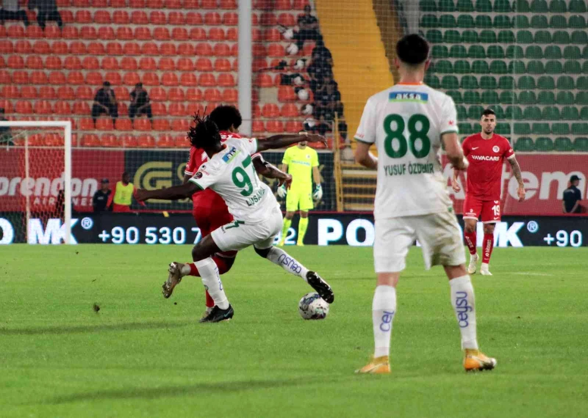 Spor Toto Süper Lig: Corendon Alanyaspor: 3 FTA Antalyaspor: 2 (Maç sonucu)