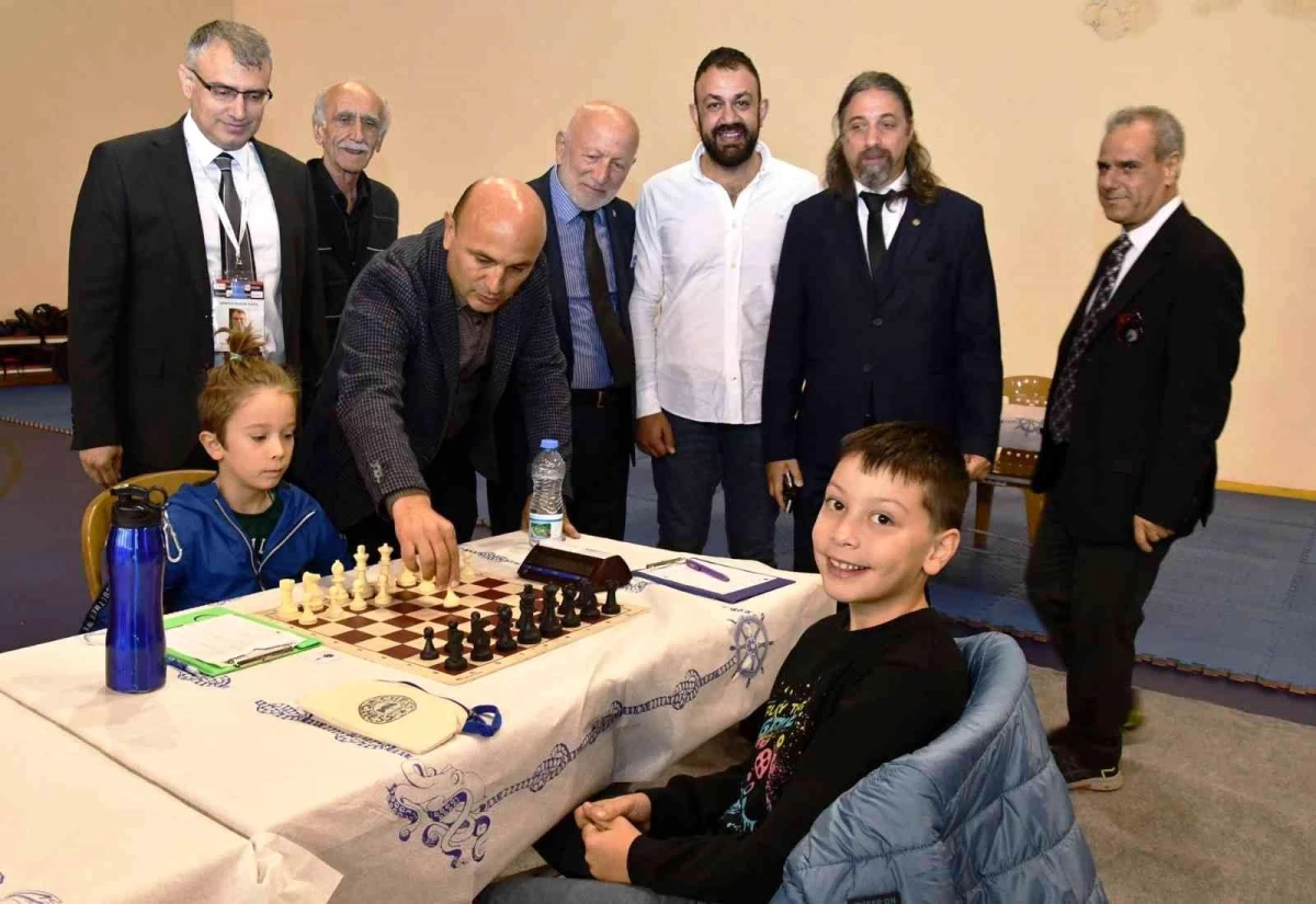 Yalova haberleri... Altınova Belediyesi 15. Ulusal Satranç Turnuvası başladı
