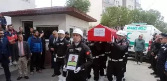 Son dakika haberi! Beyin kanamasından ölen trafik polisinin cenazesi, Eskişehir'e gönderildi
