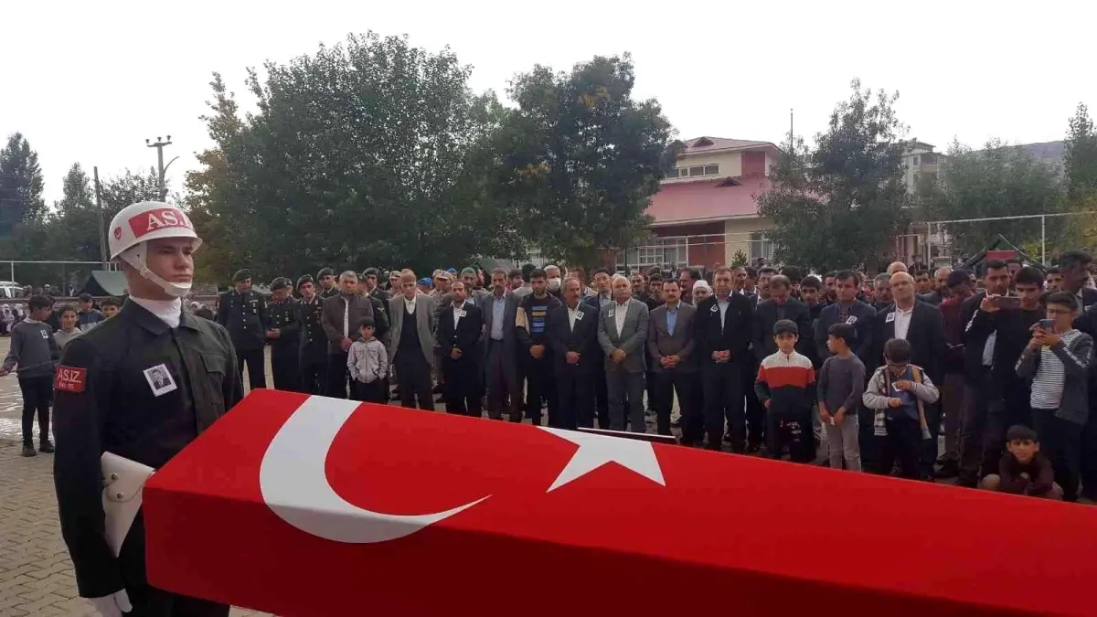 Kıbrıs gazisi Hüsnü Çiftçi son yolculuğuna uğurlandı