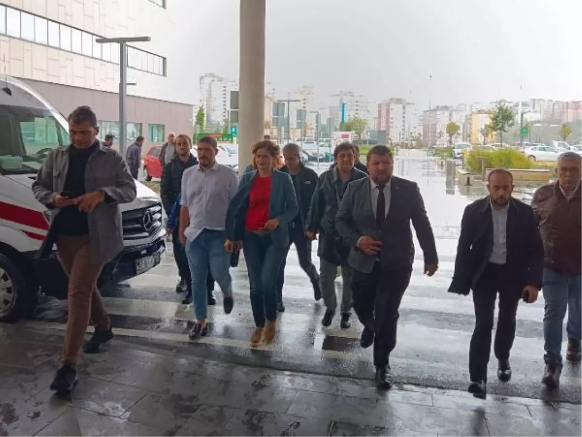 Son dakika haber! CHP İl Başkanı Kaftancıoğlu yaralı madencilerin yakınlarını ziyaret etti