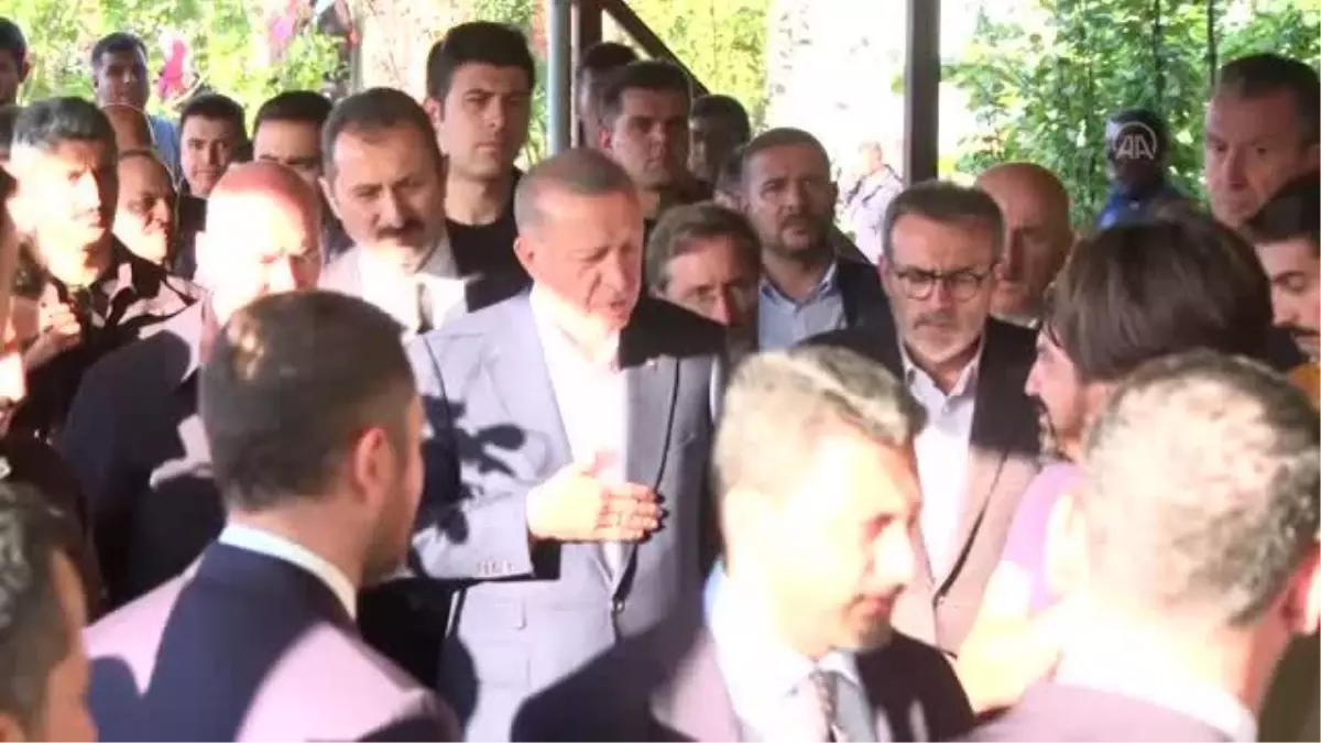 Cumhurbaşkanı Erdoğan, maden ocağında hayatını kaybeden Rahman Özçelik\'in cenaze törenine katıldı (1)