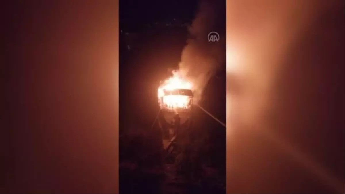 Muğla gündem haberleri... Fethiye\'de teknede çıkan yangın itfaiye ekiplerince söndürüldü