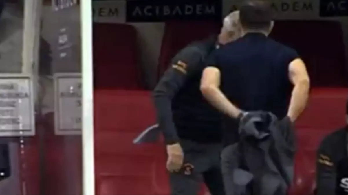 Galatasaray, Kayserispor karşısında 2-0 geriye düşünce Okan Buruk, sinir krizi geçirdi! Kulübede yaptığı hareket olay oldu