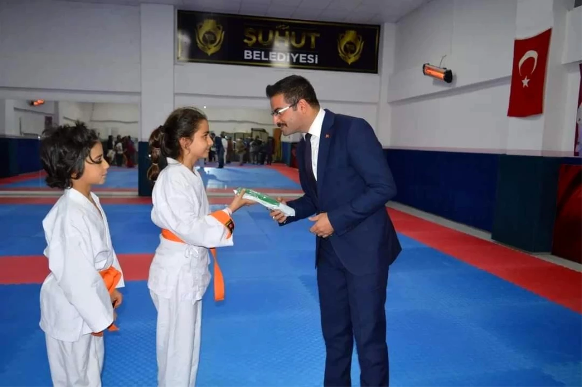 Eskişehir spor haberleri | Kaymakam Han Kuşak Bağlama Törenine katıldı