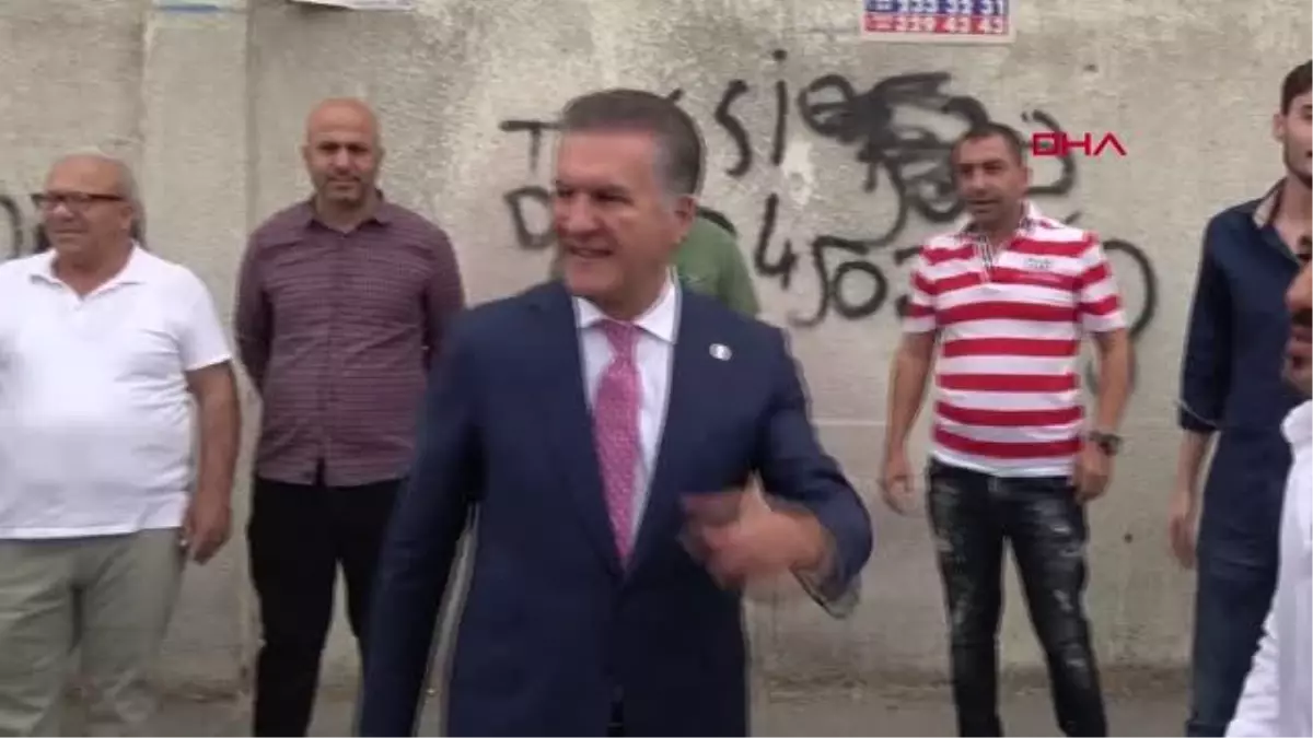 MUSTAFA SARIGÜL\'DEN MERSİN CEZAEVİ ÖNÜNDE \'GENEL AF\' ÇAĞRISI