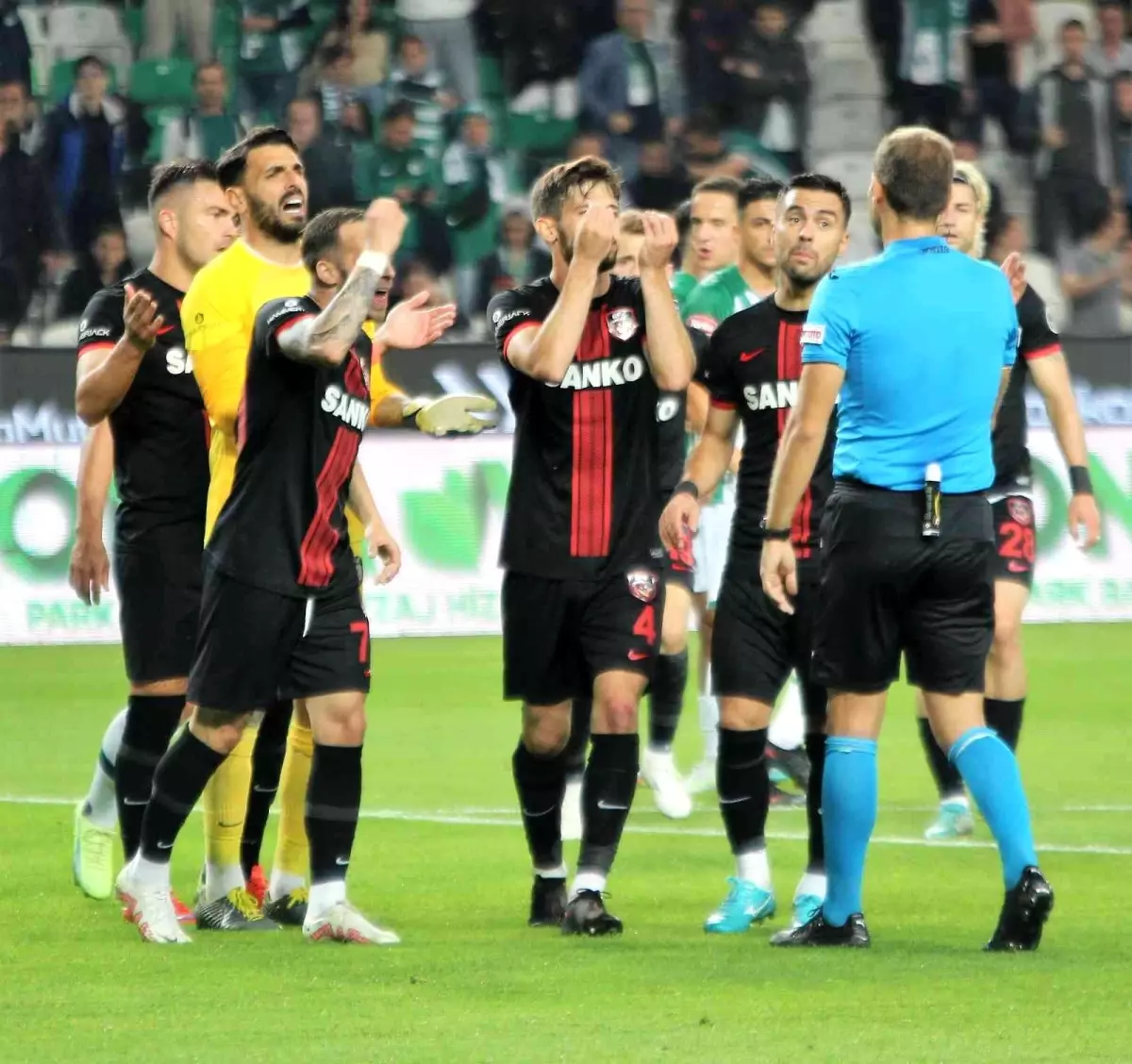 Gaziantep haberi! Spor Toto Süper Lig: Konyaspor: 0 Gaziantep FK: 0 (İlk yarı)