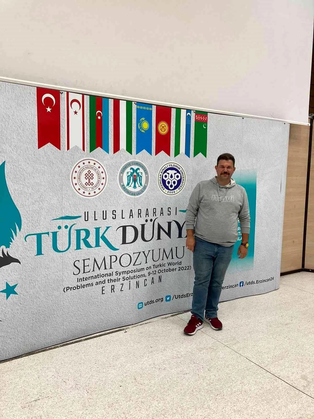 Iğdır yerel haberleri: 7 Aralık Üniversitesi Uluslararası Türk Dünyası Sempozyumu\'nda yer aldı