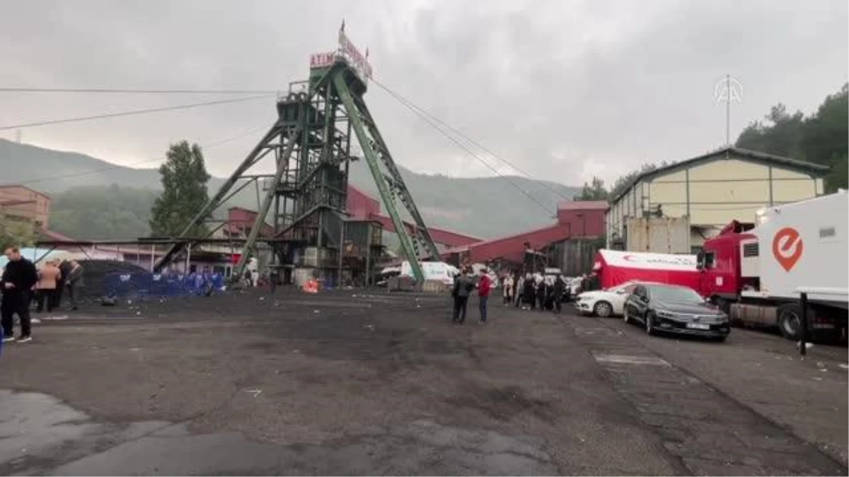 AK Partili Keşir patlamanın yaşandığı maden ocağına geldi