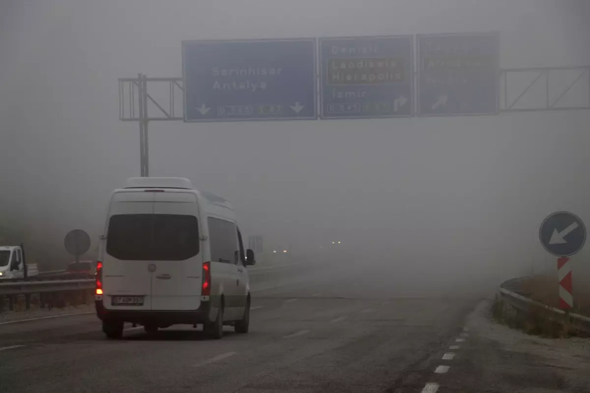 Etkili olan sis ulaşımı aksattı