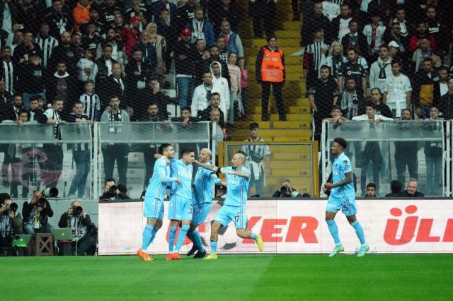 Dev maçta gol düellosu! Beşiktaş, sahasında Trabzonspor ile 2-2 berabere kaldı