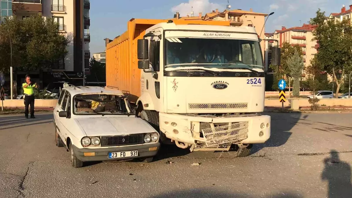 Elazığ haberi | Elazığ\'da trafik kazası: 2 yaralı