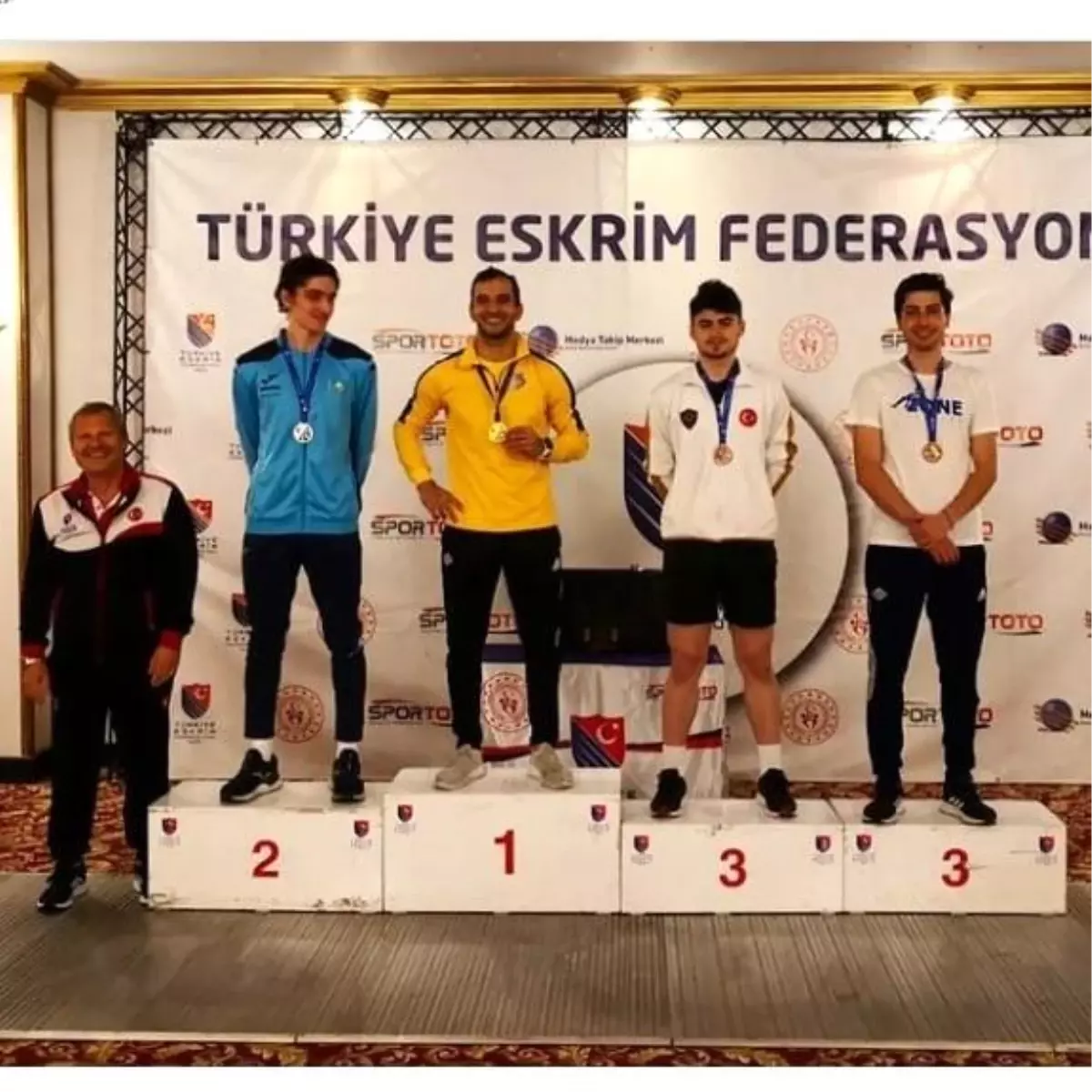 Eskişehirli sporcu eskrim turnuvasında 3\'üncü oldu