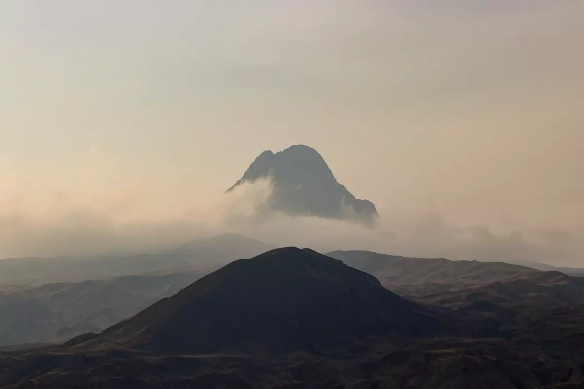 Iğdır haberi | Iğdır\'ın yüksek kesimleri sis altında