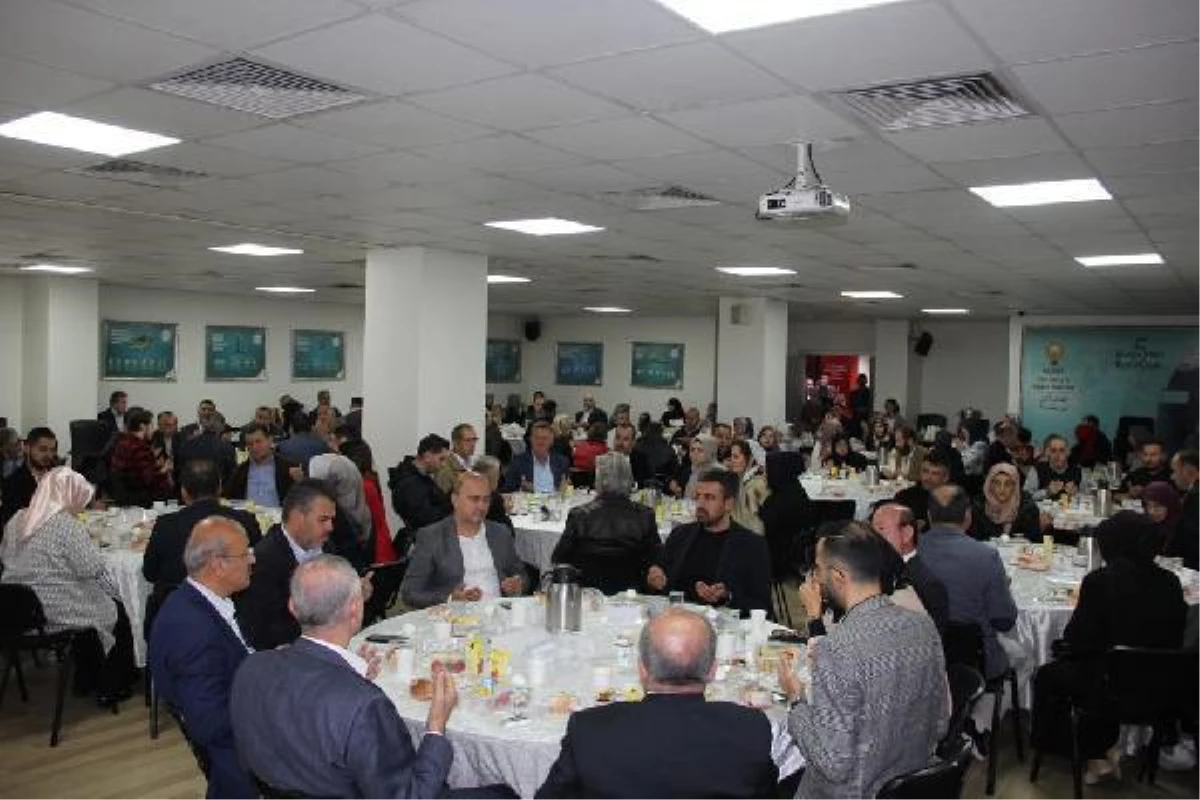 Küçükçekmece AK Parti İlçe Başkanlığı Kastamonuluları kahvaltıda ağırladı
