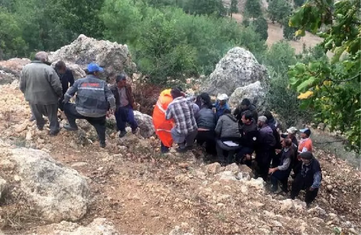 Mersin haber: Mersin\'de, çalılıkta erkek cesedi bulundu