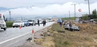 Mersin haberi | Mersin'de kaygan yolda 3 araç birbirine girdi: 6 yaralı