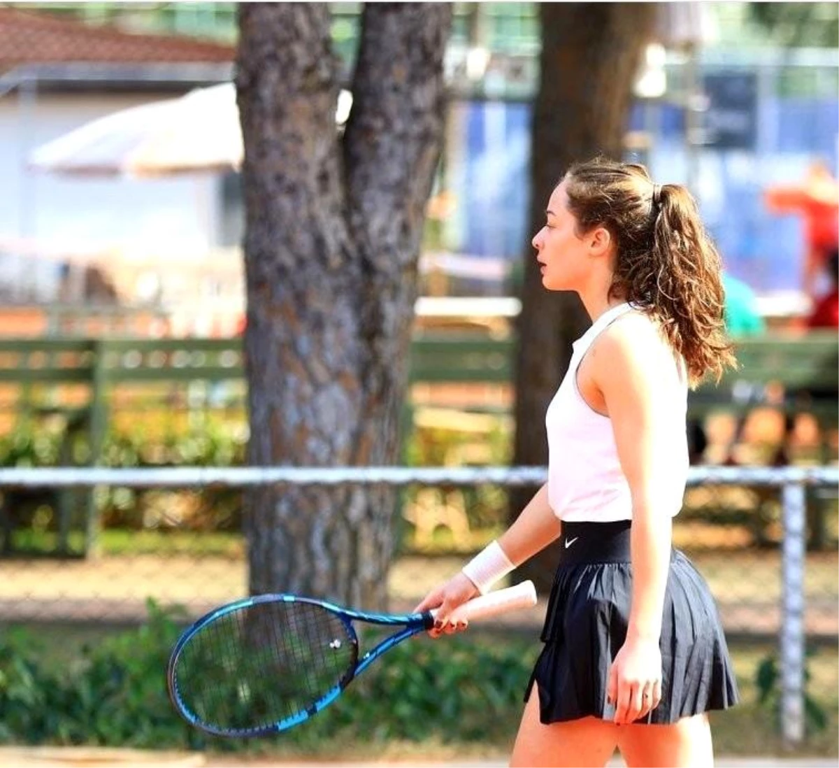 Zeynep Sönmez, Bulgaristan\'da şampiyon oldu