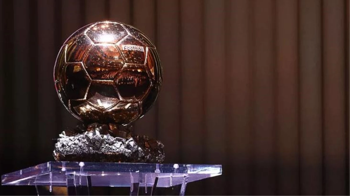 2022 Ballon d\'Or ödülünün sahibi Real Madrid\'in yıldız futbolcusu Karim Benzema oldu