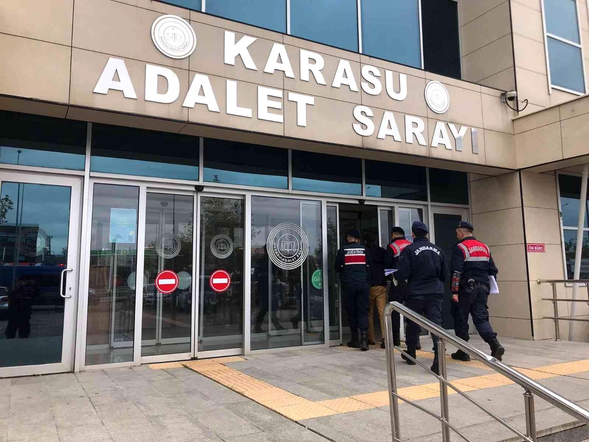 24 ayrı suçtan aranan zanlı lokantada yakalandı