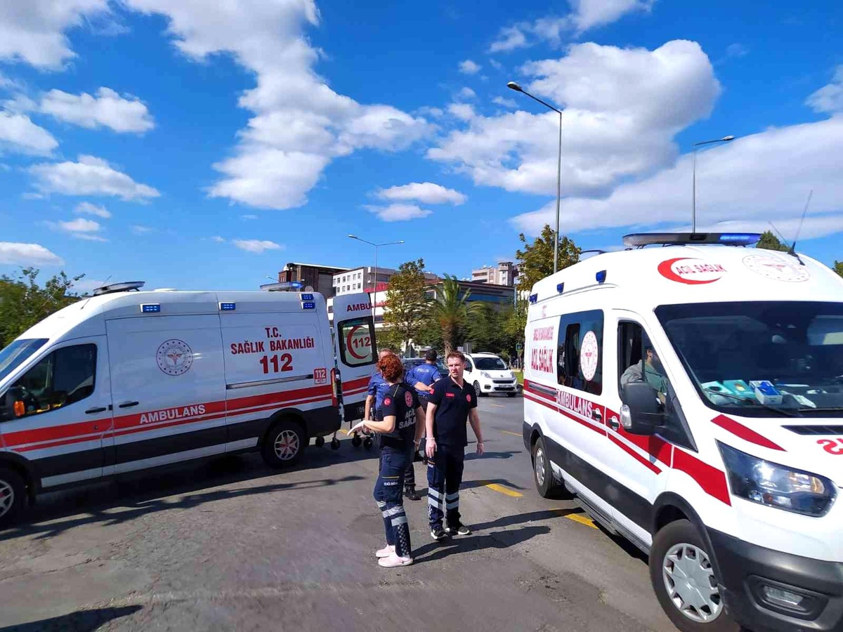 Aydın haber! Aydın\'da otomobil ve ticari taksi çarpıştı: 7 yaralı