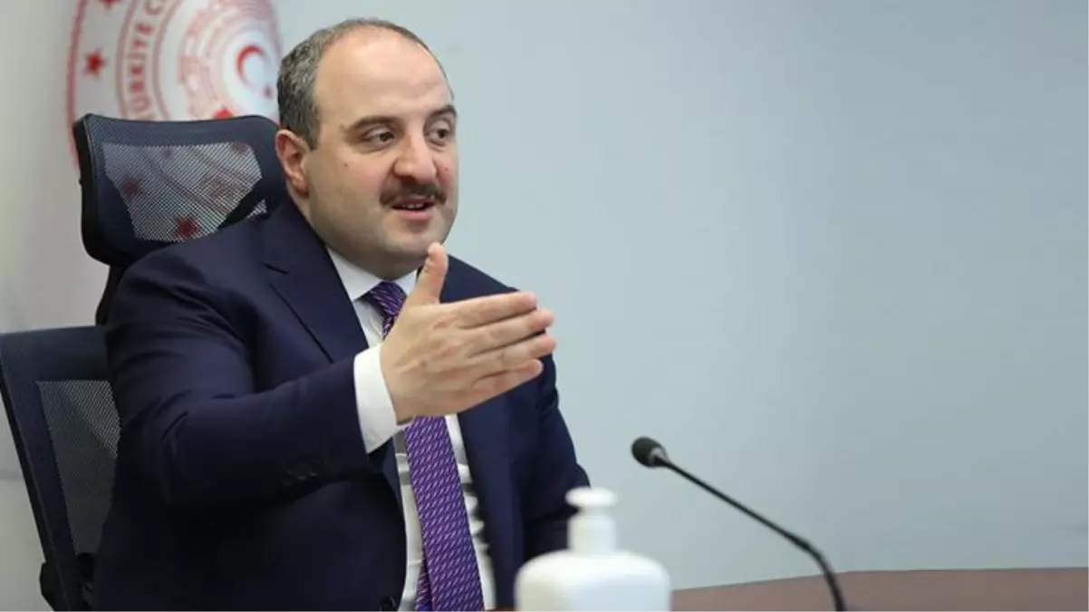 Bakan Varank pastanede yaşadığı ilginç olayı anlattı: Beni tanımıyor, TOGG\'u tanıyor