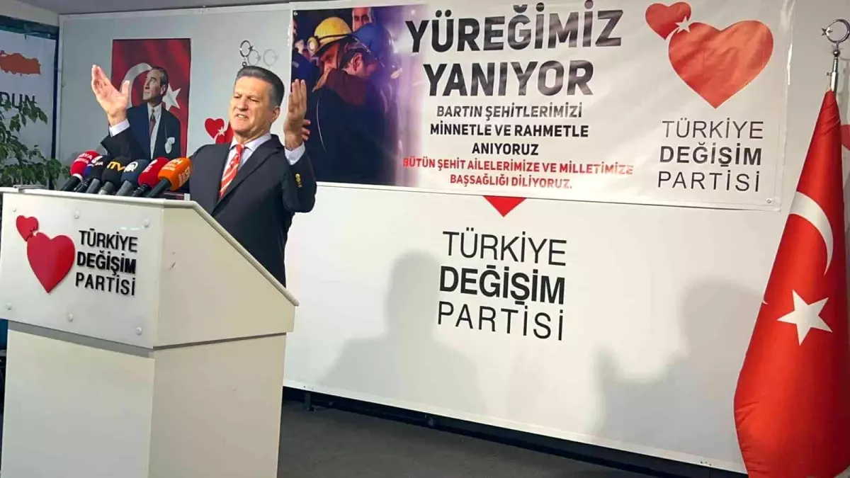 Mustafa Sarıgül: "TDP olarak böyle günlerde önce yaraları saran, acıları paylaşan bir partiyiz"