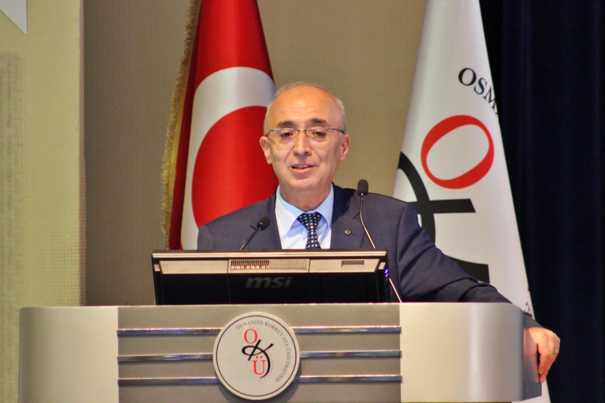 TDK Başkanı Prof. Dr. Gülsevin "Dünya Dili Türkçe" konulu konferansa katıldı
