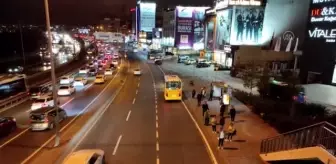 Akşam saatlerinde trafik yoğunluğu yaşanıyor
