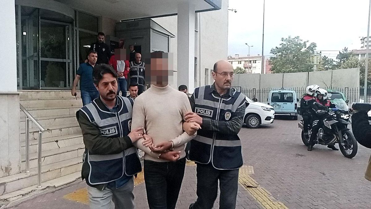 Son dakika haber | Aranan şahıslara operasyon: 21 gözaltı