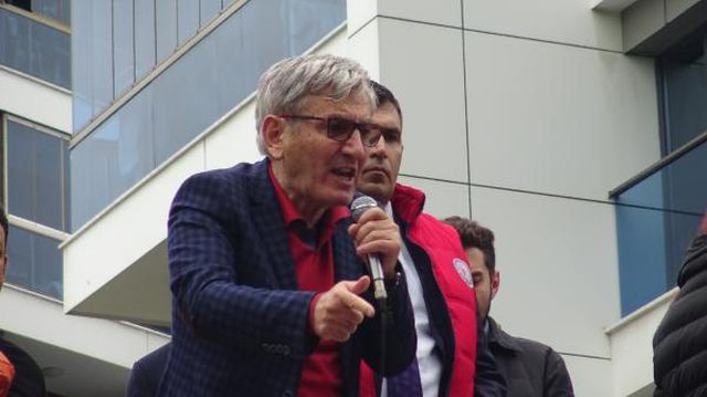 Toplu iş sözleşmeleri tıklandı, Avcılar Belediyesi işçileri iş bıraktı Toplu iş sözleşmeleri tıklandı, Avcılar Belediyesi işçileri iş bıraktı