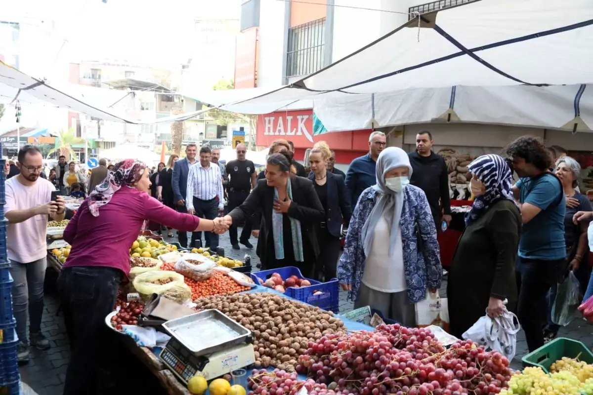 Başkan Çerçioğlu Salı pazarında vatandaşlarla buluştu