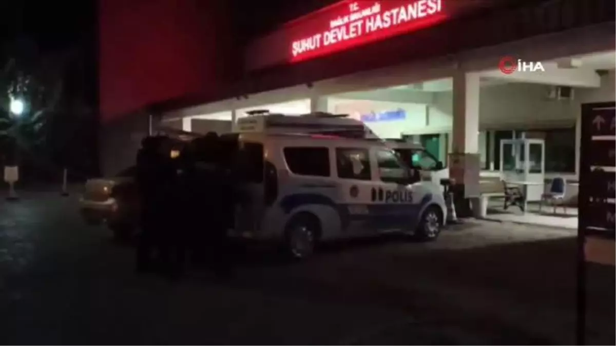 Çevreyi rahatsız eden alkollü şahıs müdahaleye gelen polislere saldırdı