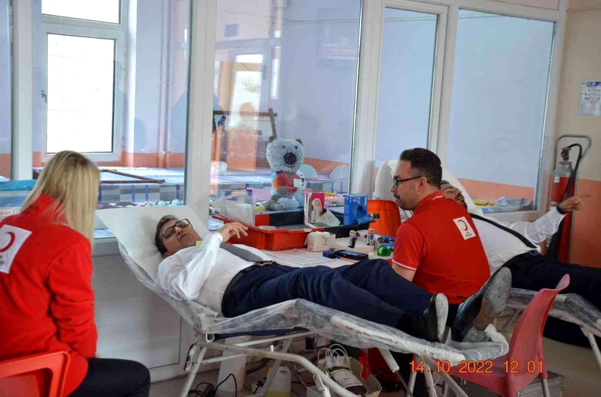 Cumhuriyet Başsavcısı Burak Olgun kan bağışında bulundu