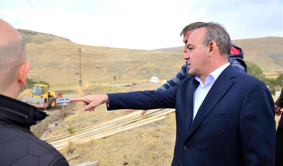 Deprem bölgesinde hayvan çadırları için çalışmalar sürüyor