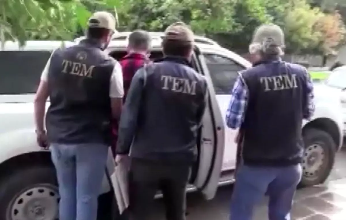 Son dakika haberi... Gaziantep\'te FETÖ/PDY\'nin finans ayağına operasyon: 9 gözaltı