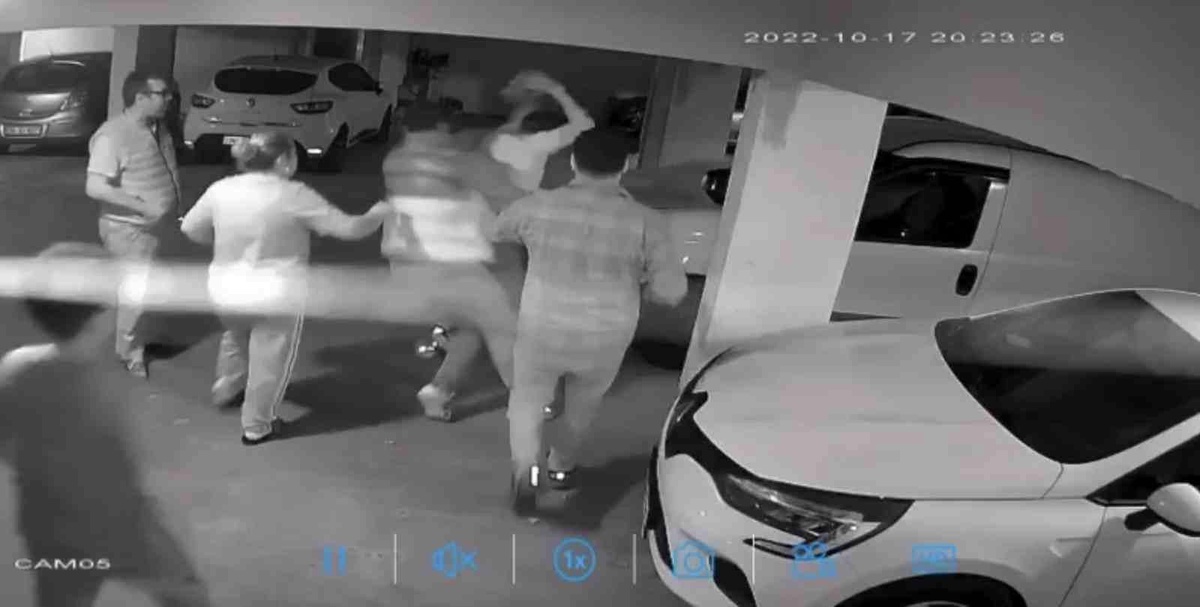 İstanbul\'da komşusunun aracını kundaklamıştı: Apartman sakini o anları anlattı
